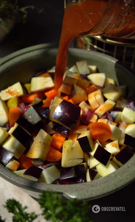 The most delicious seasonal vegetable stew cooked in the oven