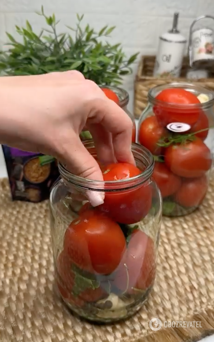 How to cook tomatoes with mustard for the winter