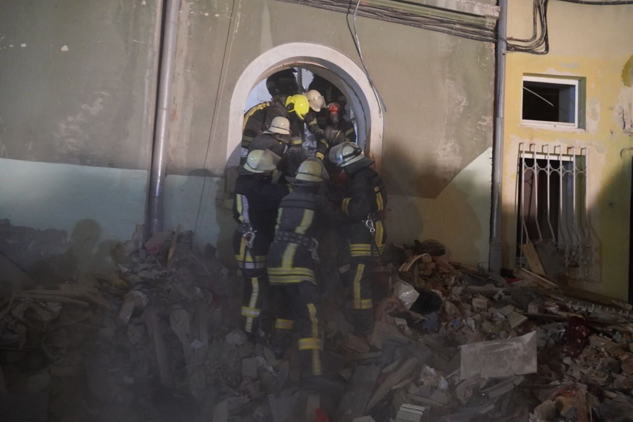 Liczba ofiar rosyjskiego ataku rakietowego na Lwów wzrosła do dziesięciu: operacje poszukiwawcze zakończone