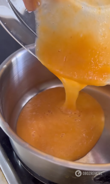 Crispy seasonal rolls with peach cream: how to make a simple dessert for tea