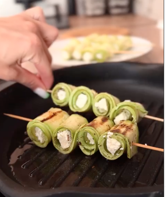 Cooking zucchini kebabs