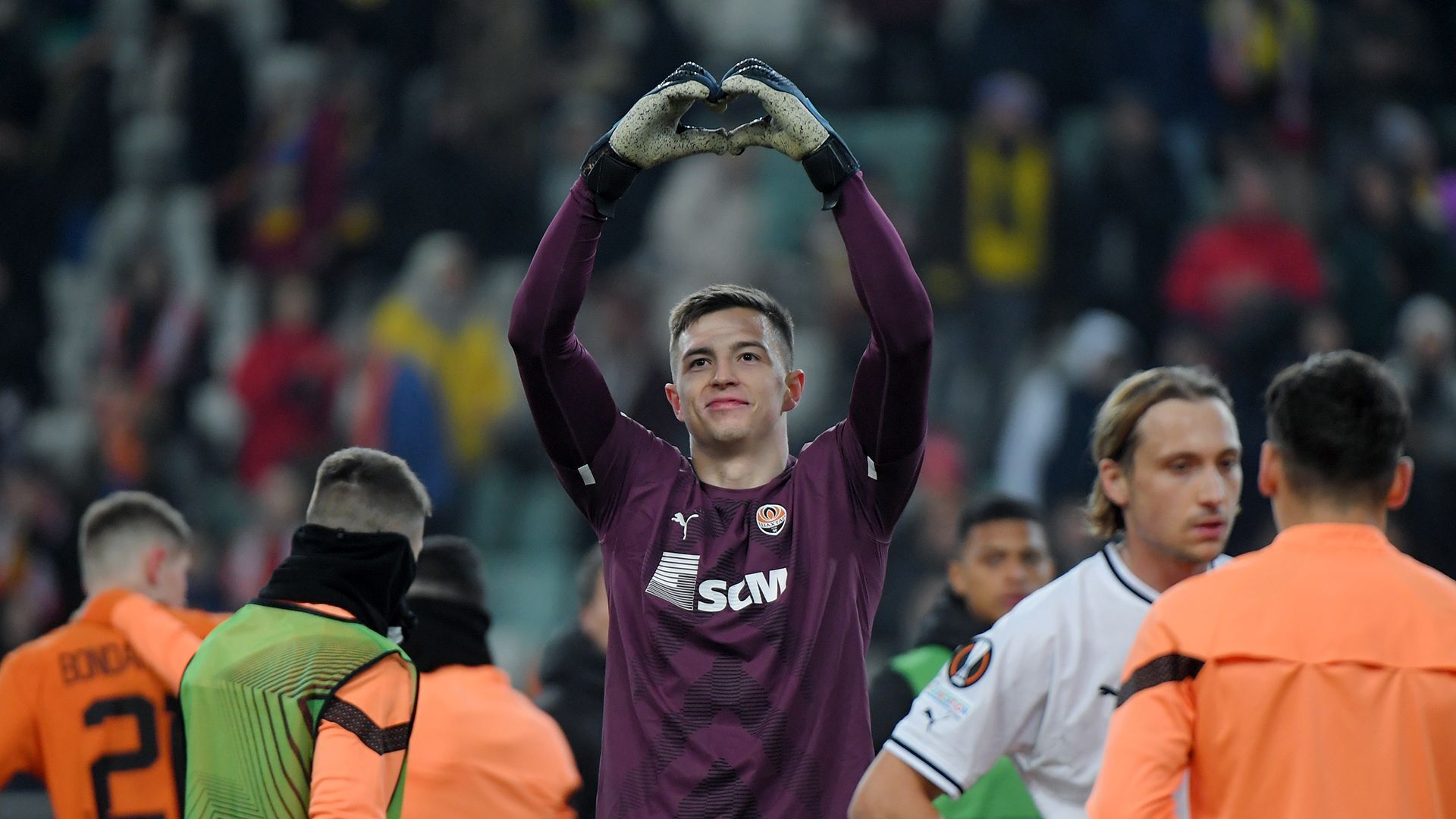 It's official. Shakhtar have sold the Ukraine goalkeeper to the most titled club in Portugal