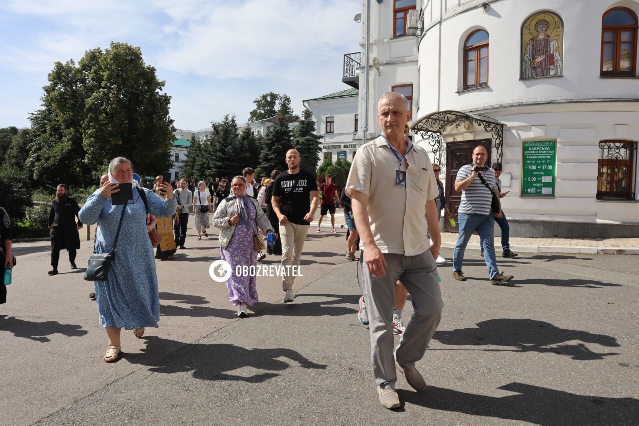 Called ''freaks'' and persecuted: believers of the UOC-MP did not allow the Commission of the Ministry of Culture to start work in the Kiev-Pechersk Lavra. Photo and video