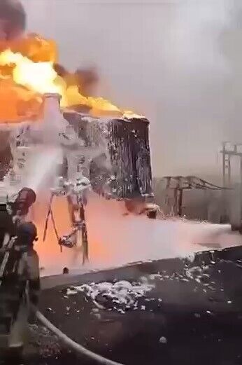 An electrical substation burst into flames in Kaluga, Russia; two transformers out of operation. Video