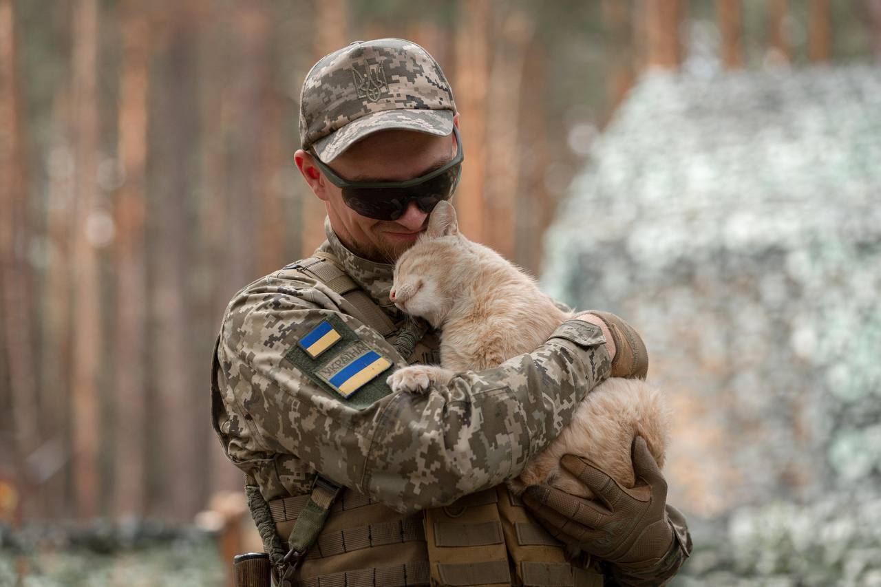 Cares about the morale of soldiers: border guards showed the cutest ''defender'' of the northern borders. Photo
