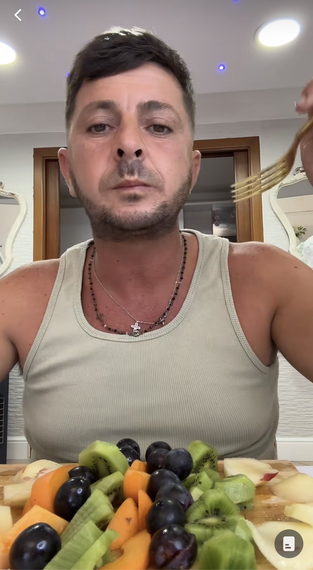A ''double'' of Volodymyr Zelenskyy has been found online: he is a fish seller in Naples and a TikTok star. Photos and videos