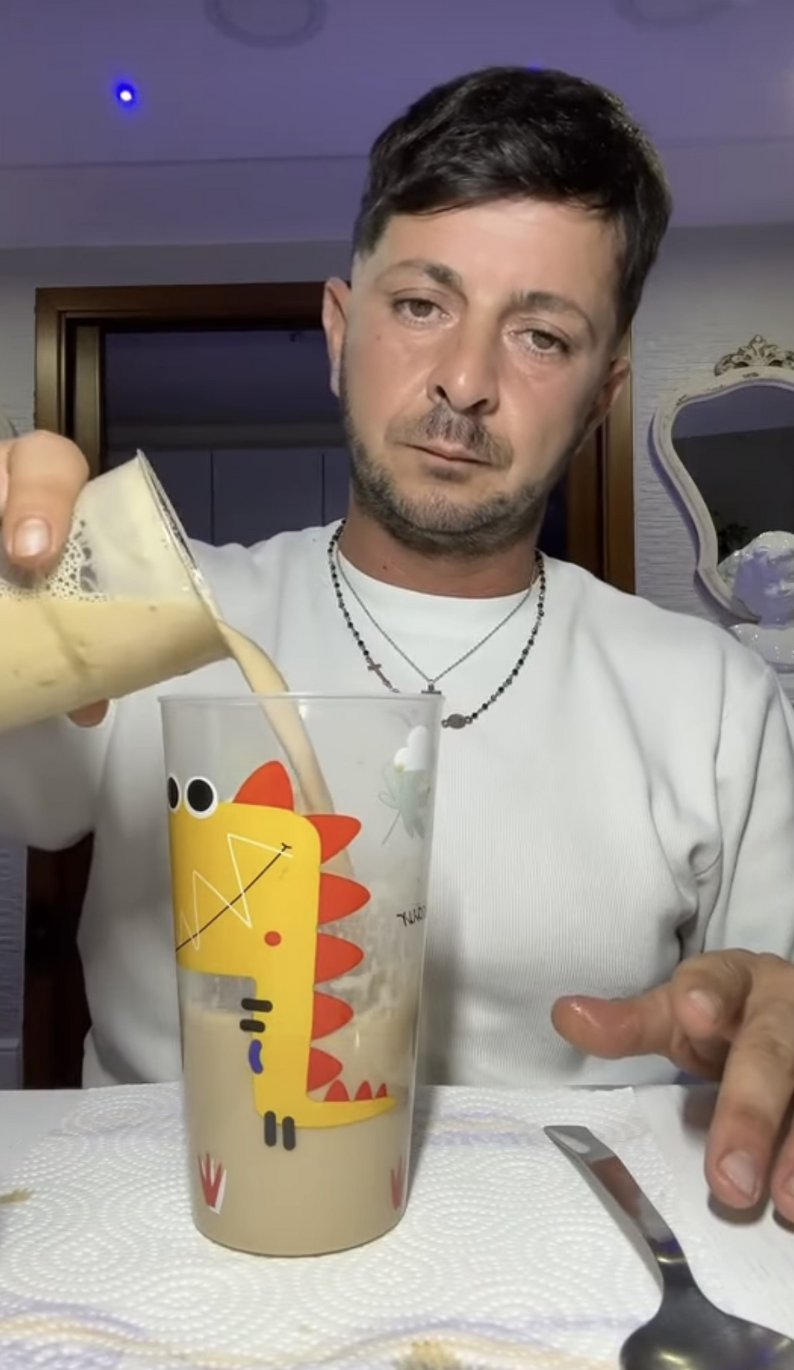 A ''double'' of Volodymyr Zelenskyy has been found online: he is a fish seller in Naples and a TikTok star. Photos and videos