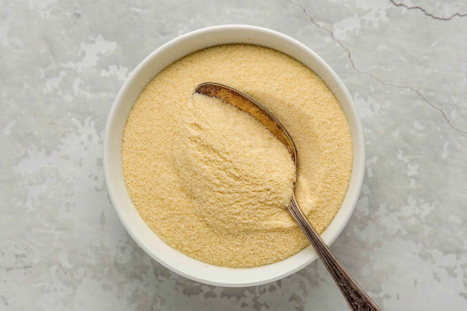 Observe proportons to prepare delicious semolina without lumps 