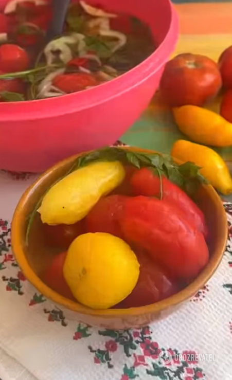 Quick pickled tomatoes without skin that don't turn to mush