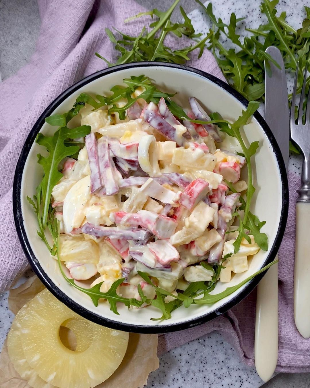 Summer crab salad with an unexpected ingredient: the dish takes 10 minutes to prepare