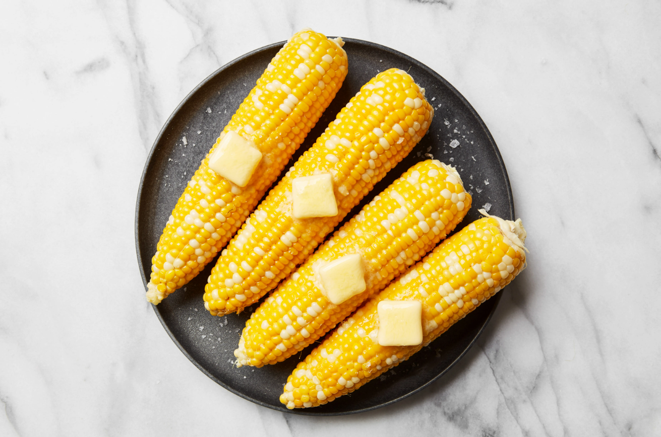Boiled corn with butter and spices