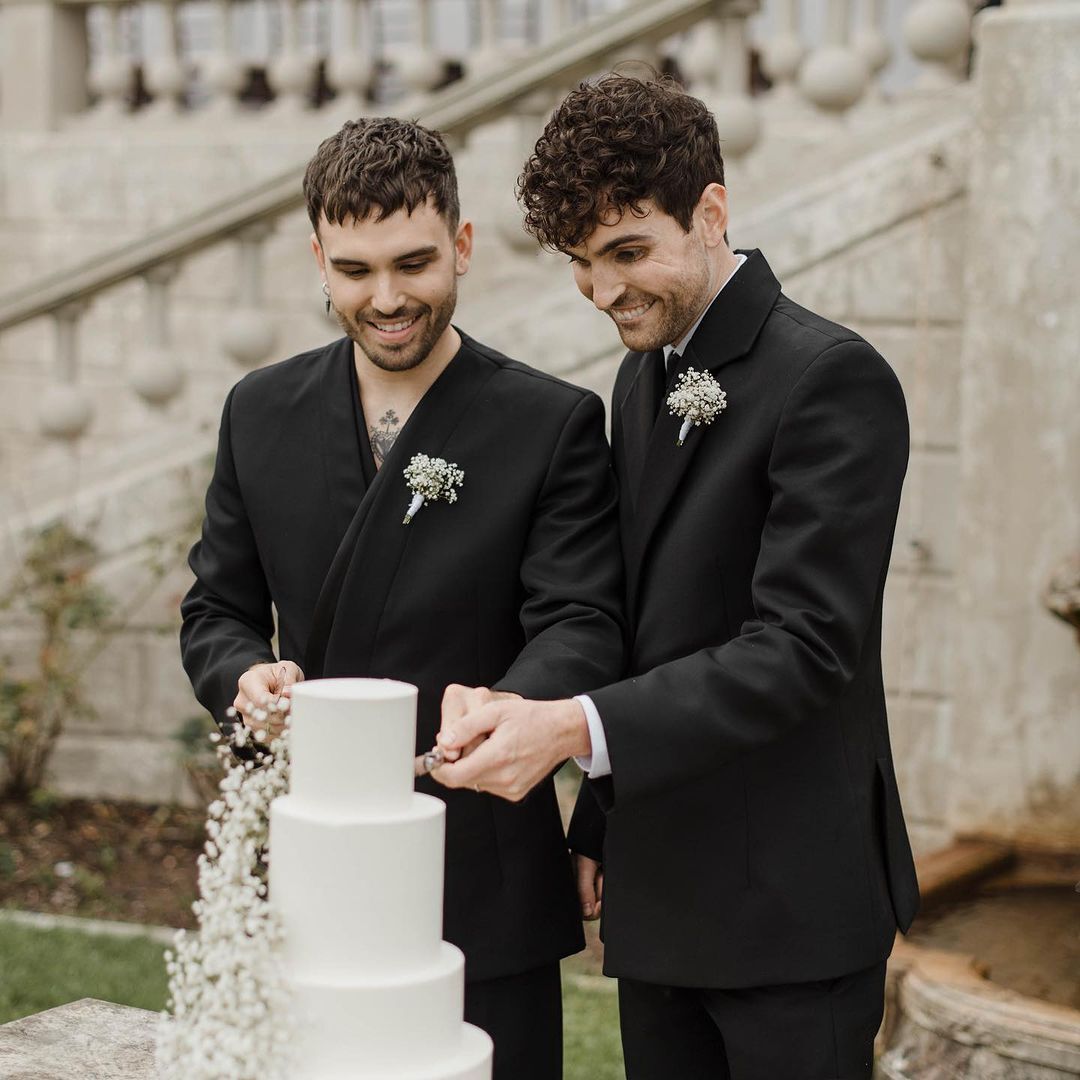 The winner of the 2019 Eurovision Song Contest got married to his boyfriend in a Swiss castle: what the couple looks like. Photo