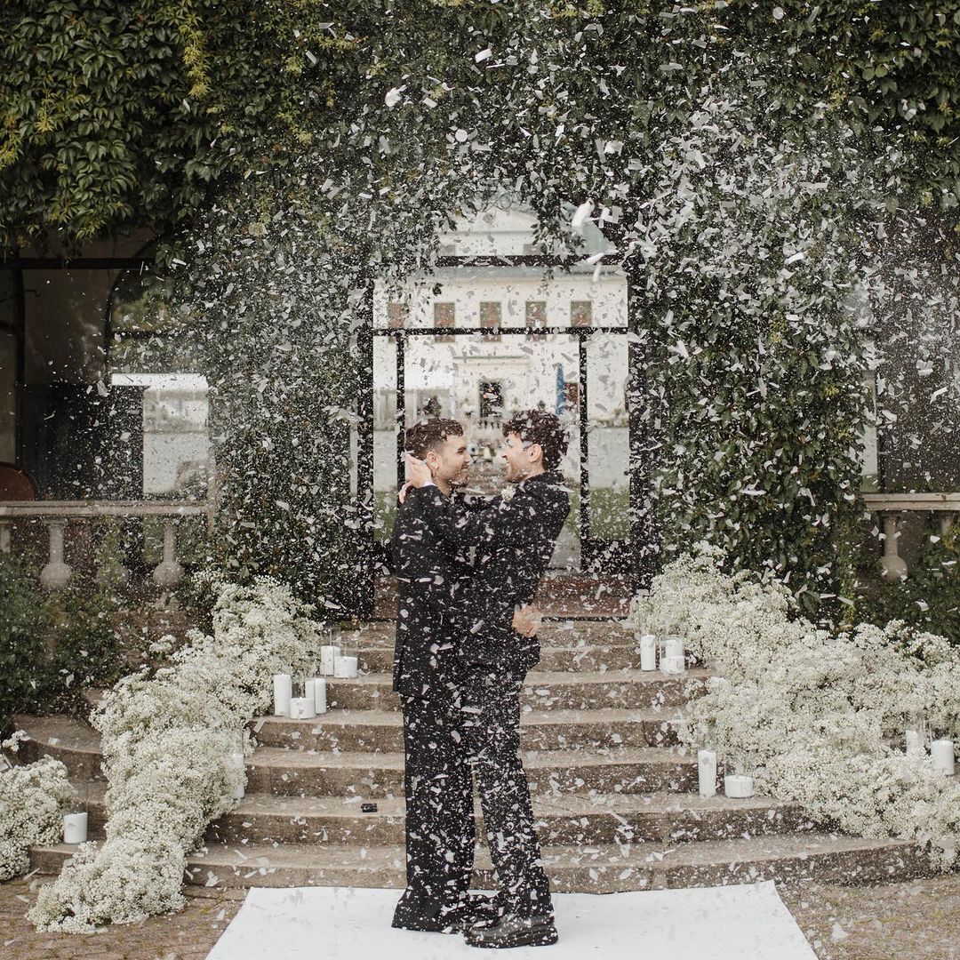 The winner of the 2019 Eurovision Song Contest got married to his boyfriend in a Swiss castle: what the couple looks like. Photo