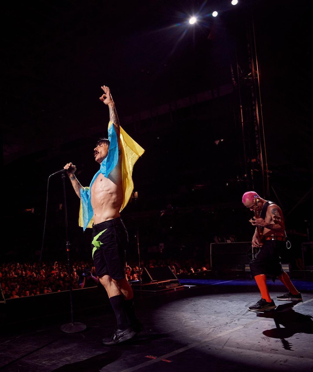 Paul McCartney, Rammstein i inni: światowe gwiazdy, które podniosły flagę Ukrainy na swoich koncertach. Zdjęcia i wideo