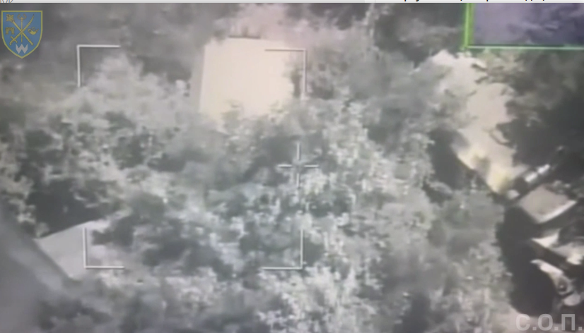 Ukrainian soldiers destroyed the command center of the occupants in the south of Ukraine. Video