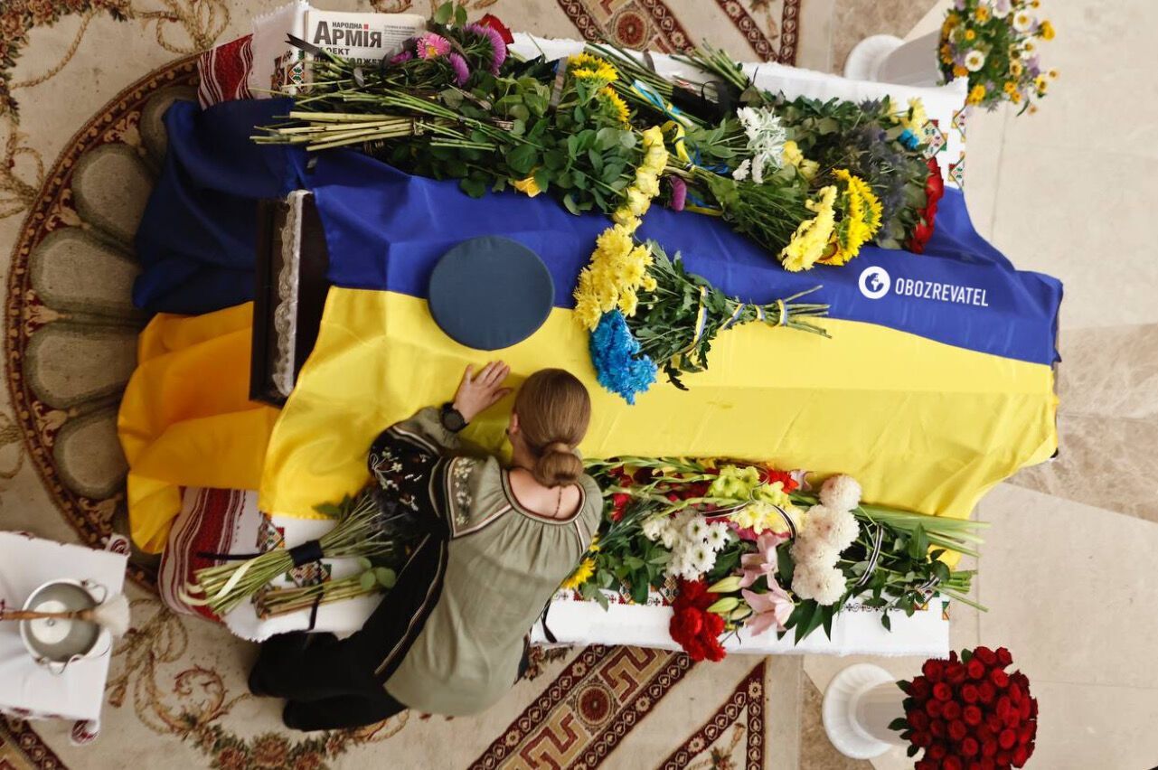 Farewell in Kyiv to a pilot ''Juice'' who died in a plane crash in Zhytomyr region. Photos and video