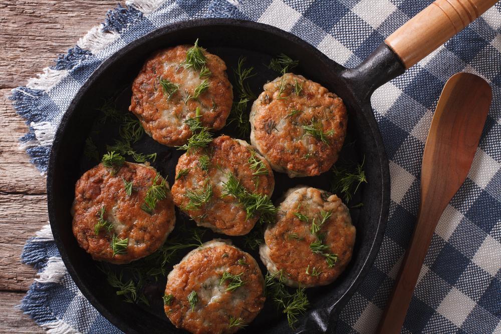 What to replace eggs in cutlets