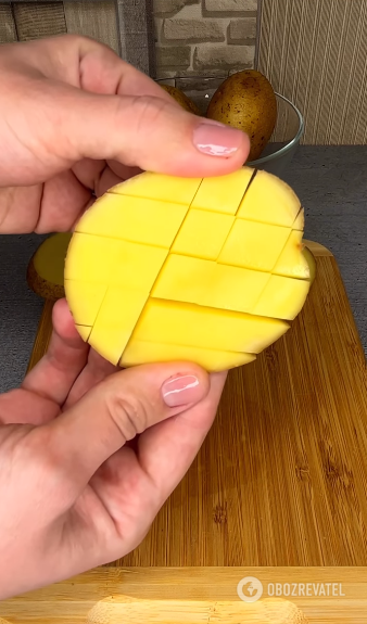 How to bake potatoes in circles: they get very crispy