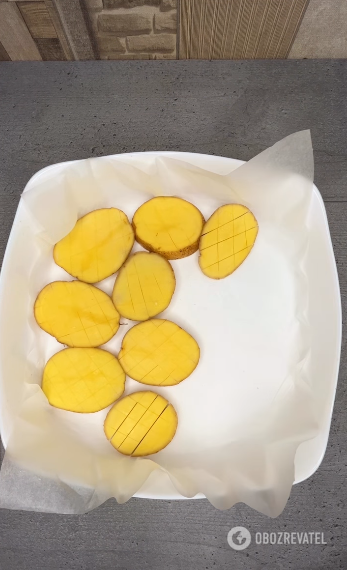 How to bake potatoes in circles: they get very crispy