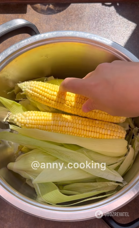How to water corn before boiling to make it tasty