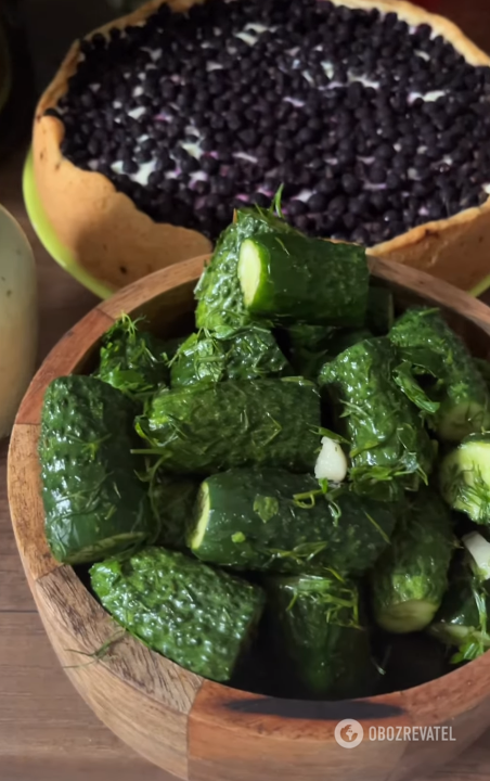 Soft salted pickling cucumbers: can be eaten after 3 hours