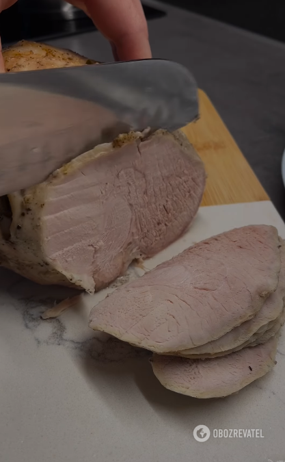 How to bake juicy boiled pork with crust: sharing the technology