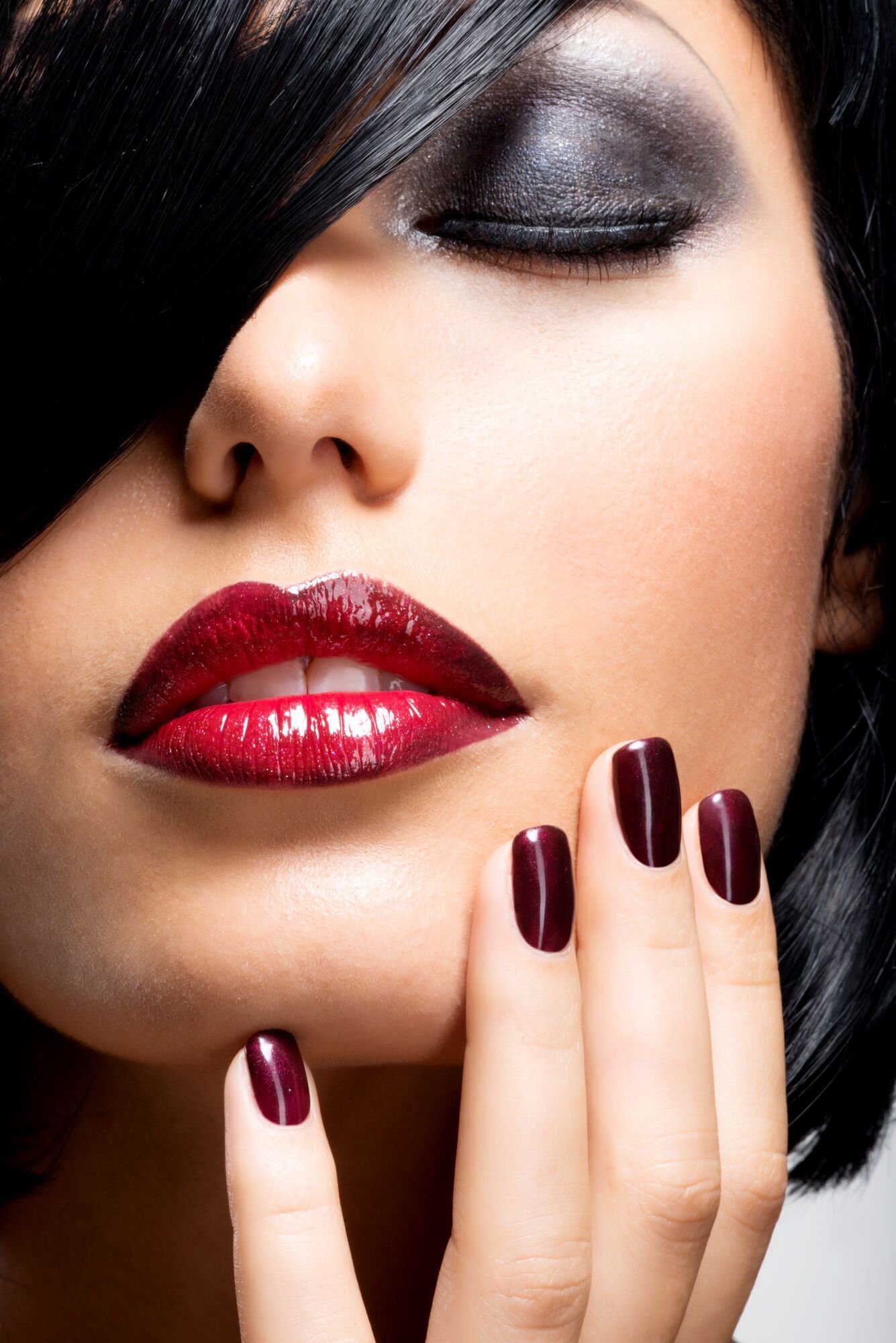 Manicure for a million dollars: these 5 nail polishes will always look expensive