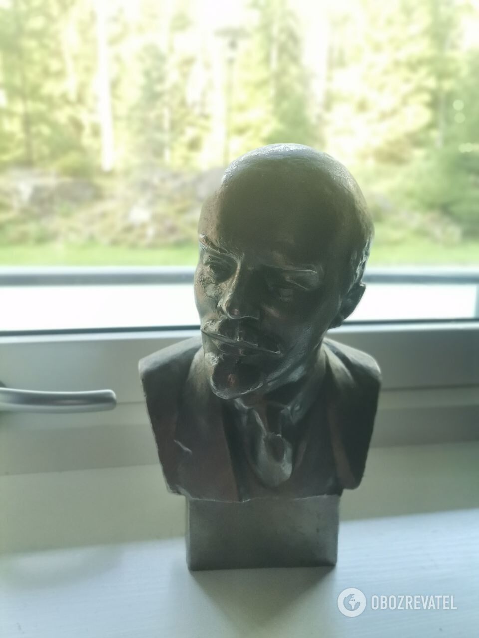 Bust of Lenin and bed with matryoshkas: a Ukrainian woman accidentally rented an apartment from a Putin fan in the center of Oslo. Photo