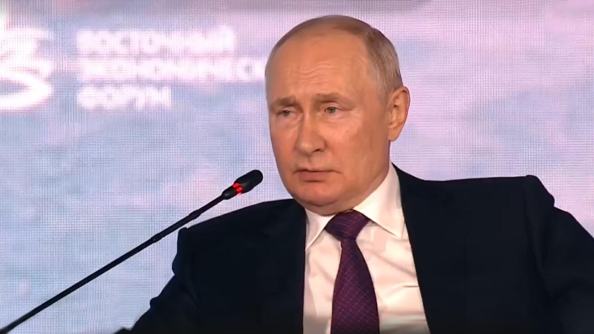 ''Bunker resident has lost his mind'': Putin was mocked online after the words about the degradation of the Olympic movement