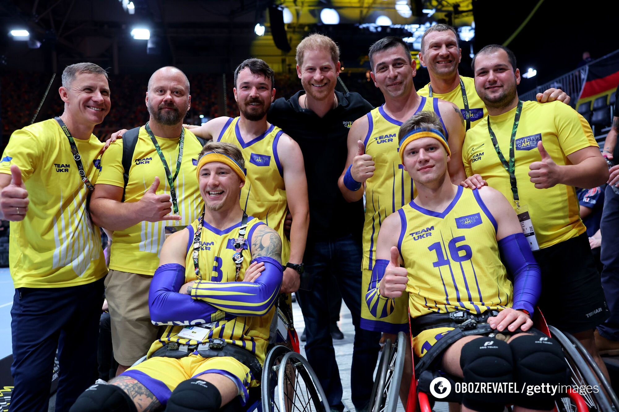 Prince Harry kneels beside Ukrainian warrior who lost his legs: video has moved the network