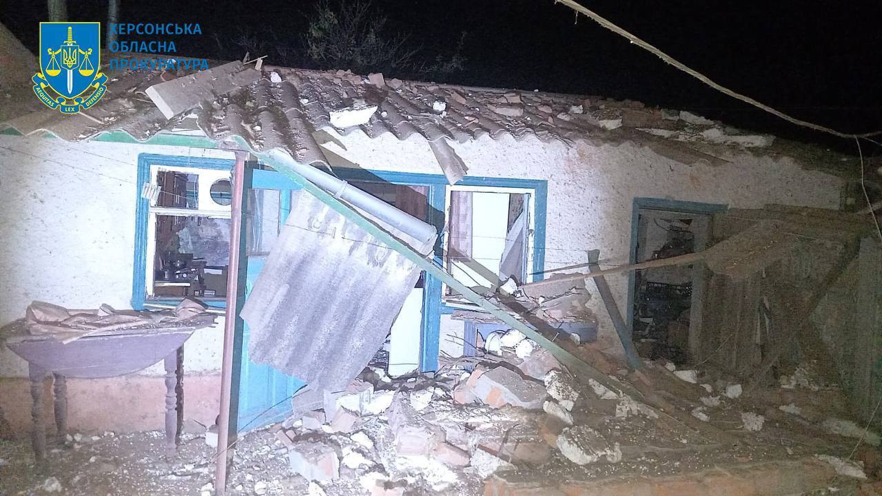 Occupiers hit a house in Kherson region: a 6-year-old boy died, his brother in the hospital. Photo