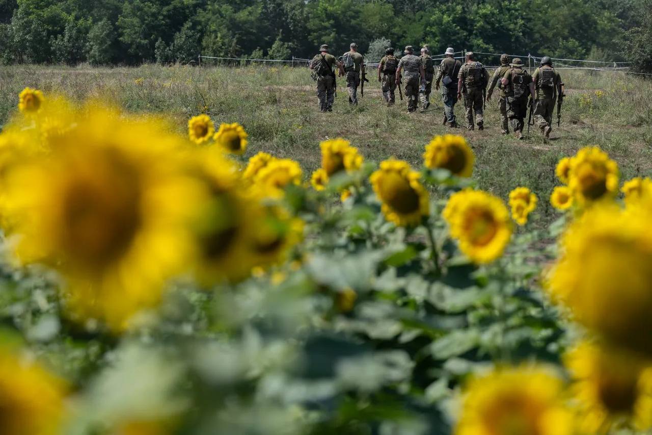 ''The initiative is now in the hands of our soldiers'': Zelensky showed powerful photos from the front