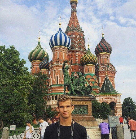 The goalkeeper who scored a fantastic goal in the Champions League turned out to be a Putin fan and Russia lover