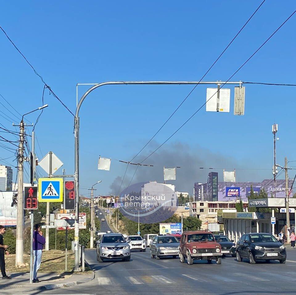 Russian Black Sea Fleet headquarters in Sevastopol is attacked: there is destruction and a dead man. Photos and videos
