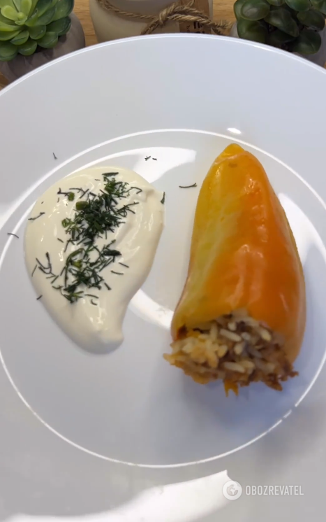 How to cook stuffed peppers without excess fat: a dish for a hearty lunch