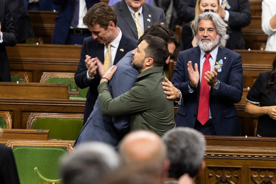 Volodymyr Zelensky hugs Justin Trudeau
