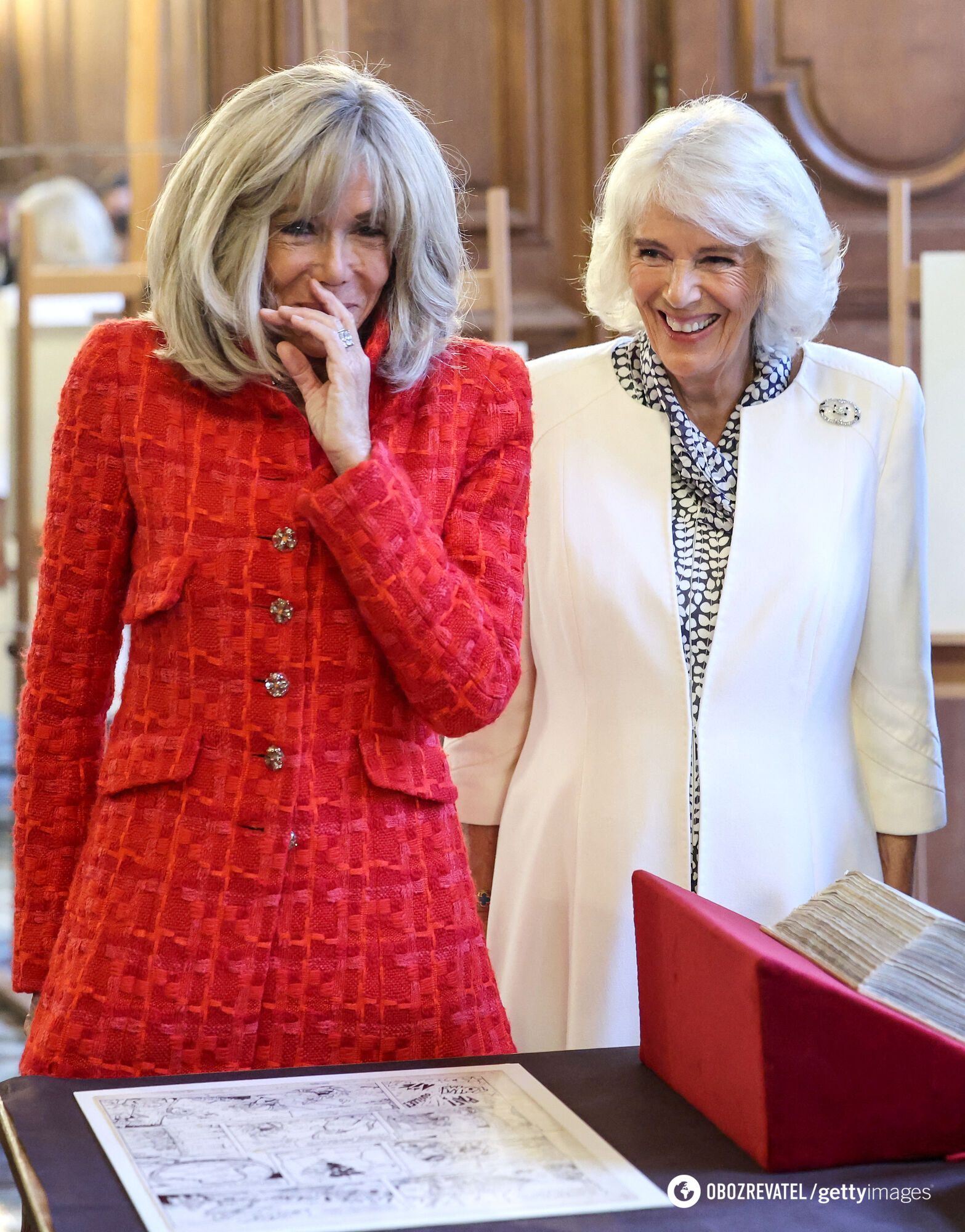 ''Silence in the library!'' The network was amused by a video in which an unknown person sneezed loudly in the presence of Queen Camilla and Brigitte Macron