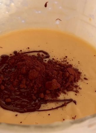 Delicious pumpkin and chocolate pie: how to cook in minutes