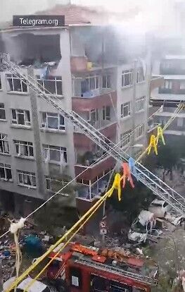 A powerful explosion heard in a high-rise building in Istambul: there are victims. Video