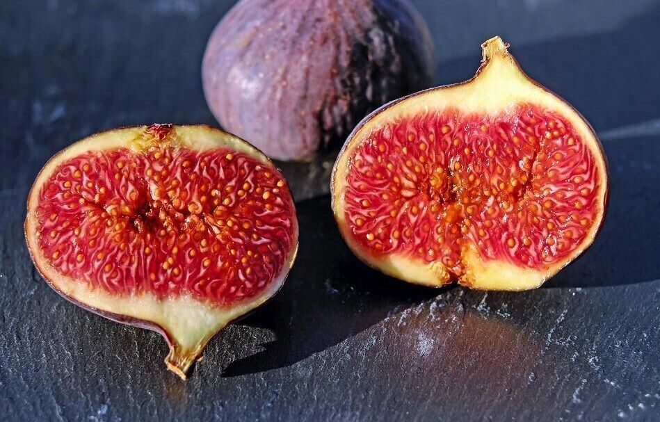 Healthy and tasty figs