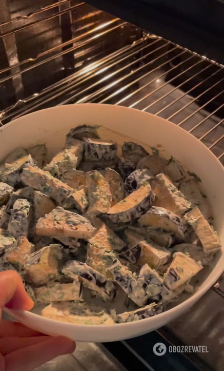 Pyszne pieczone bakłażany w śmietanie: potrzebujesz tylko 5 składników