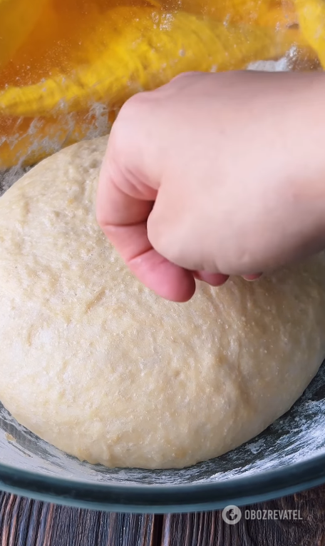 Loose and elastic dough for fried patties with potatoes