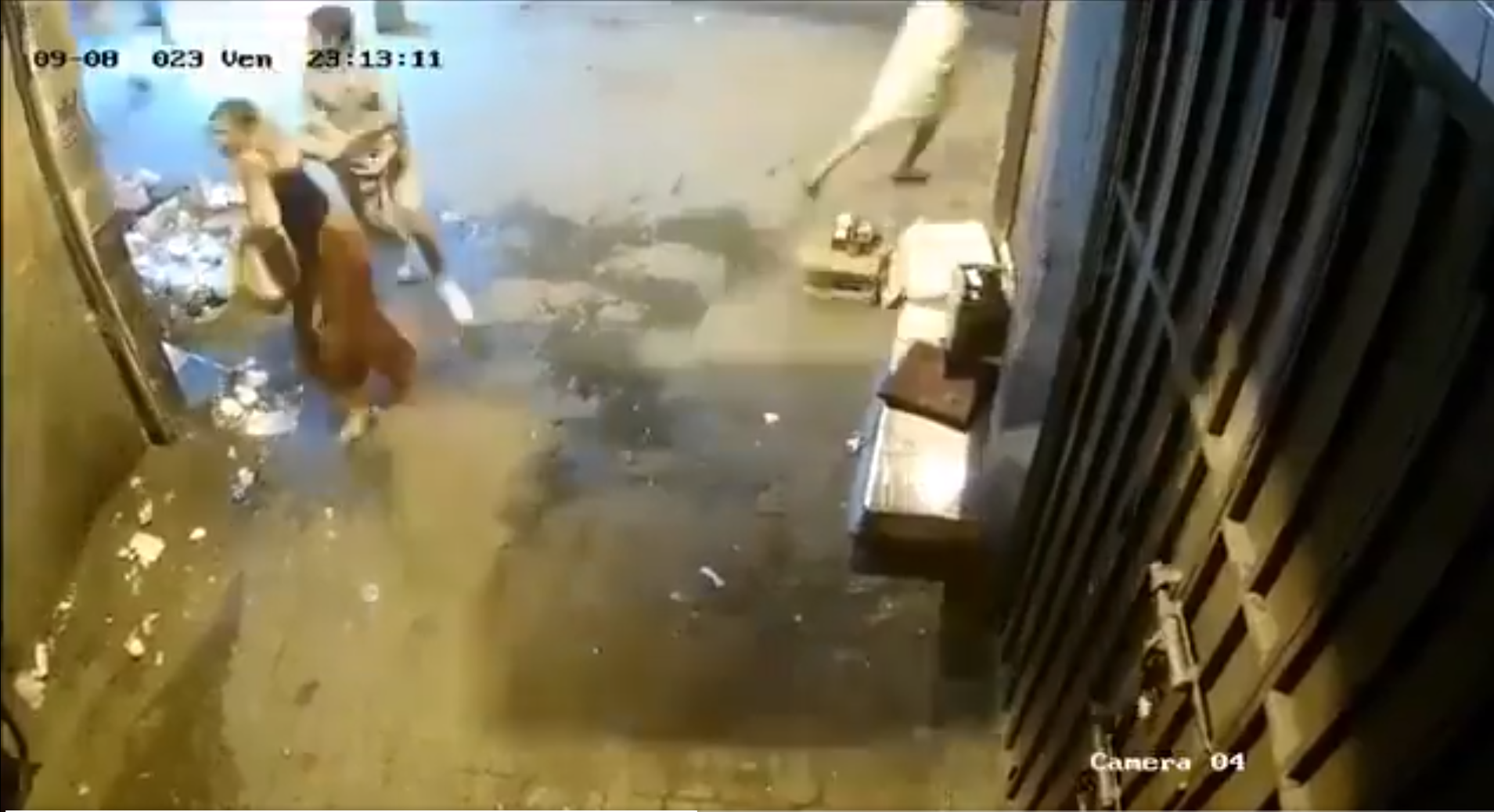 Panic all over the streets: video of the first seconds of a powerful earthquake in Morocco appeared online