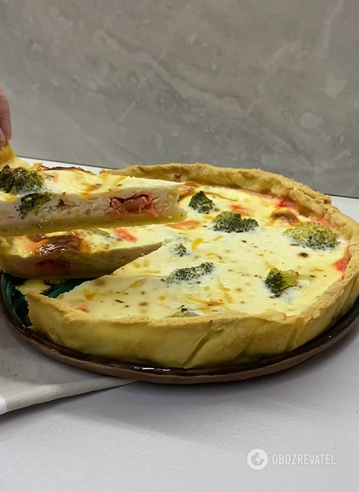 Hearty quiche with salmon for lunch: on which dough to prepare