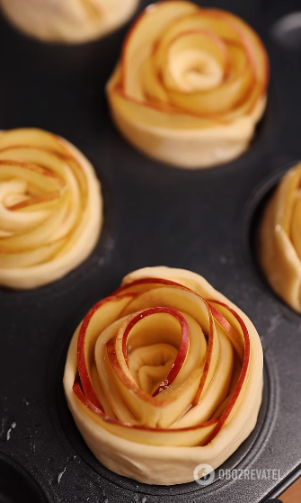 Apple rose made of puff pastry from the star chef: instead of the usual pie