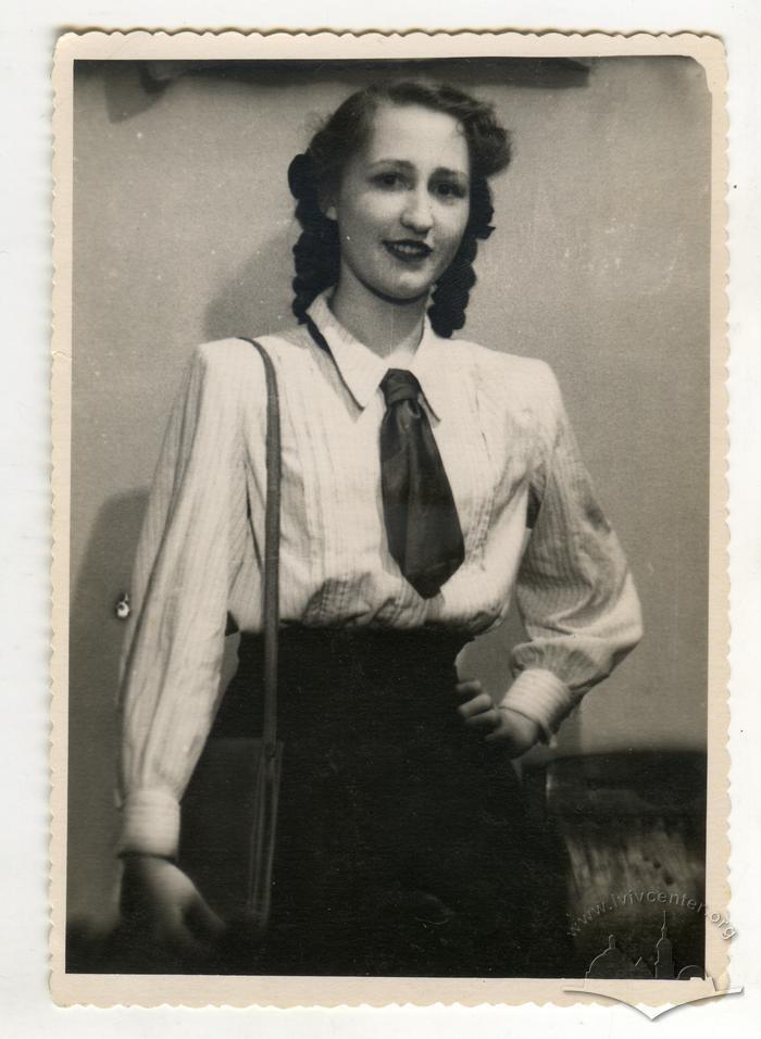 Blouse with a bow. Kyiv, 1951