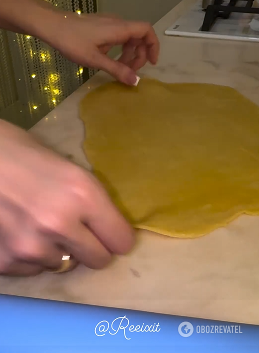 Improved ''Honey Cake'' with thin layers that soak perfectly
