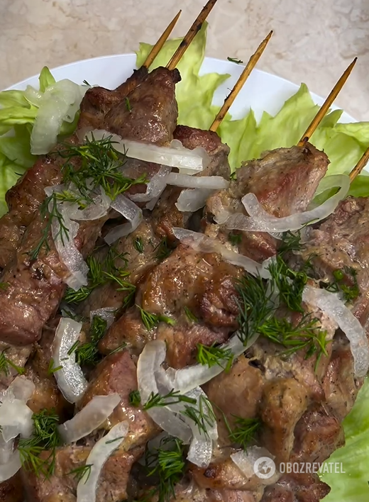 How to make delicious kebabs in the oven: perfect for the cold season