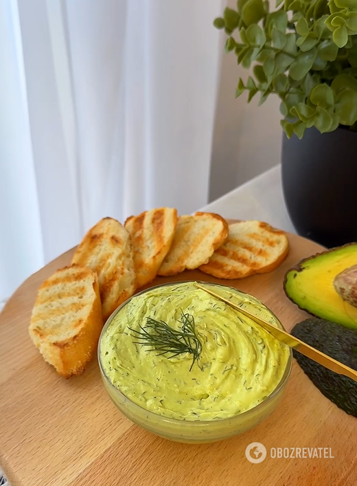 Elementary healthy avocado spread: better than store-bought