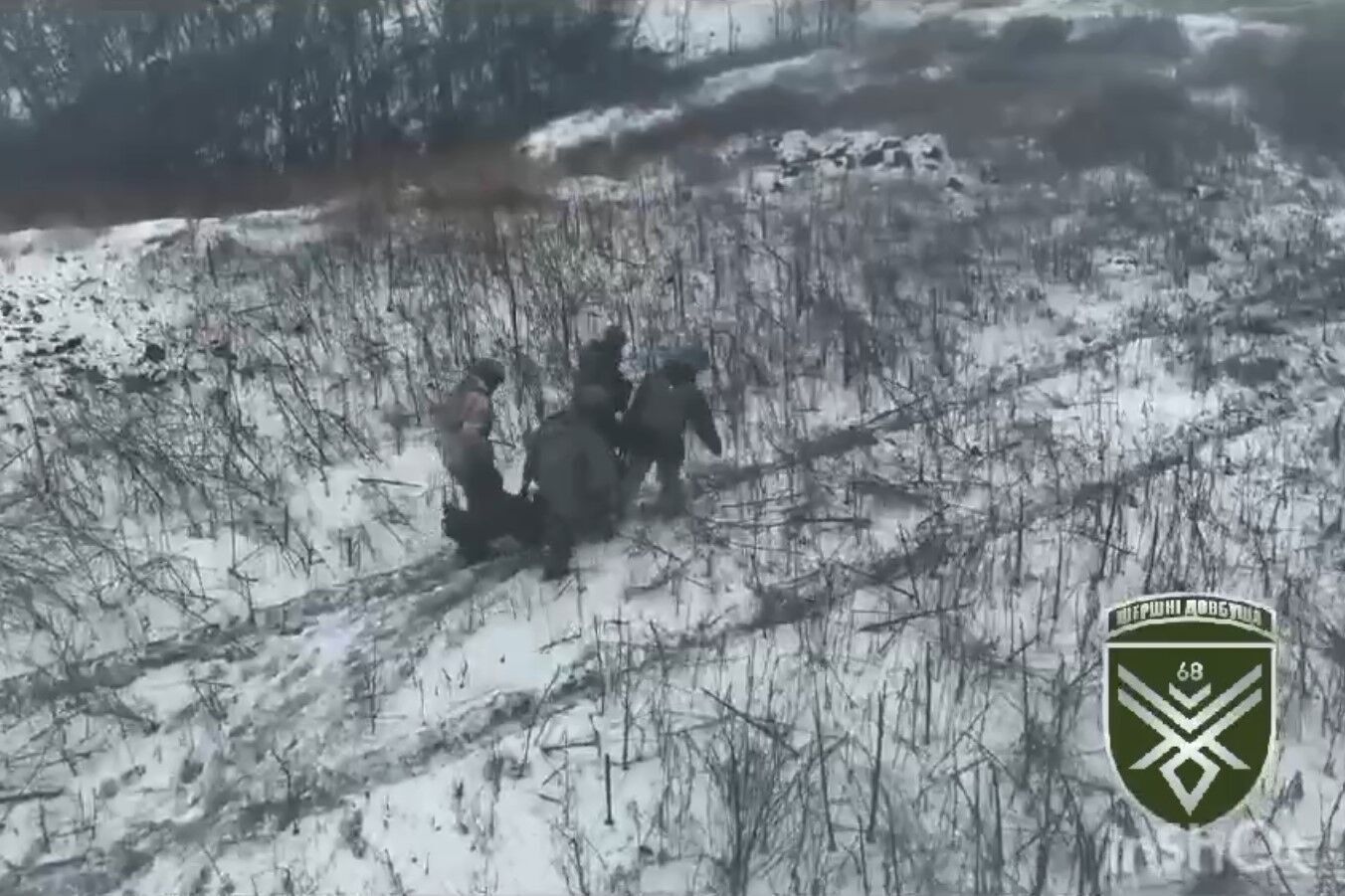 ''Friend, drink and crawl behind the drone!'' The network was touched by the footage of the rescue of a Ukrainian defender. Video.